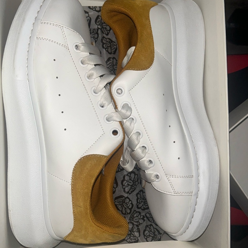 Alexander McQueen White and Tan Sneakers with Leather Finish